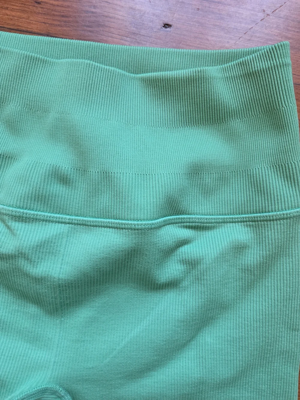 ALO Yoga High-Waist Ribbed Bike Shorts - Green Sz Small